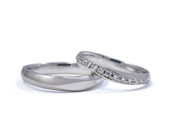 Y様 (Pt ダイアモンドが流れるように輝く結婚指輪) - オーダーメイドマリッジリング作品集｜浜松の結婚指輪・浜松市の婚約指輪 アトリエ