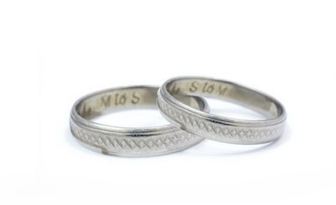 Pt900 40年使用した刻印入りの結婚指輪