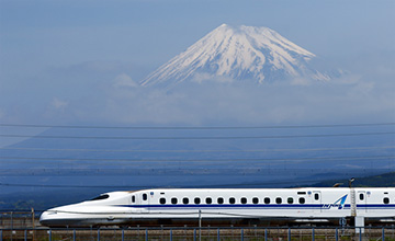 お二人分の当店への片道交通費を負担