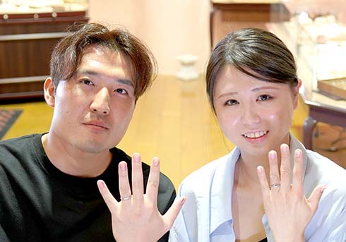 山本裕真・鈴木伶奈様 (プラチナ 全周和唐草彫刻の結婚指輪)