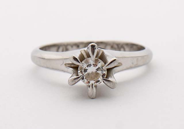 T様 (プラチナ 立て爪婚約指輪をリフォーム)