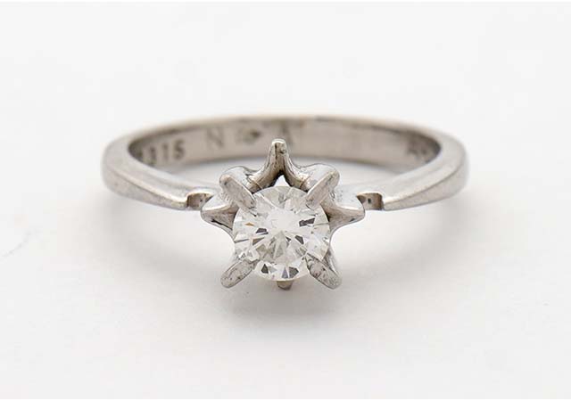M様 (プラチナ 立て爪ダイヤ婚約指輪をリフォーム)