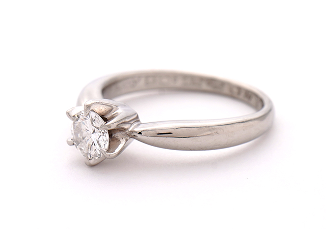 A様 (プラチナ 立て爪ダイヤ婚約指輪をリフォーム)