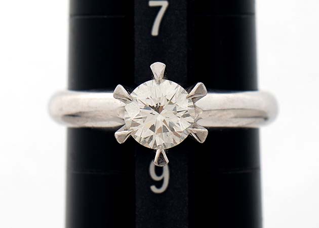 プラチナ製婚約指輪のサイズ直し