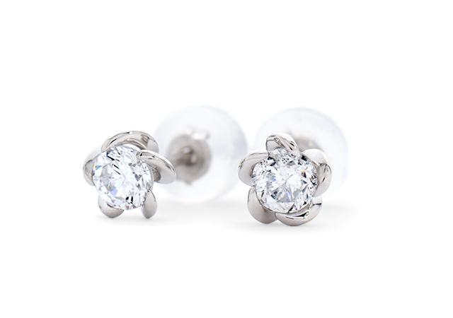 A様 (プラチナ ダイヤの指輪を4つのジュエリーへリフォーム)