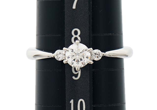 プラチナ製ダイヤ婚約指輪のサイズ直し