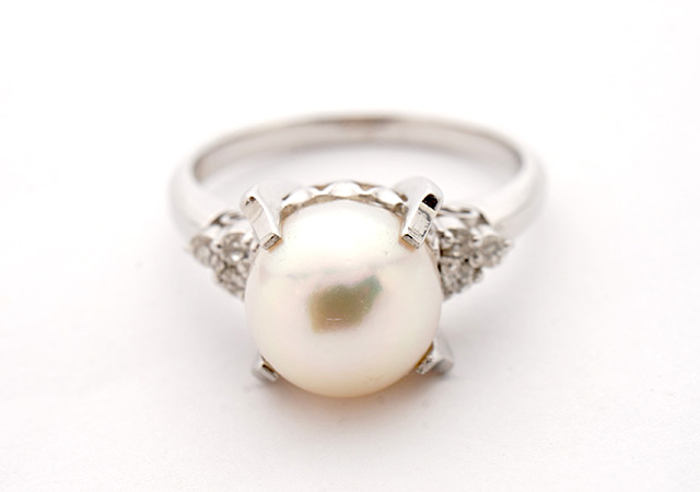 Y様 (プラチナ アコヤ真珠の指輪をペンダントにリフォーム)
