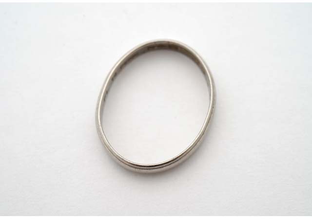 プラチナ製結婚指輪の変形修理