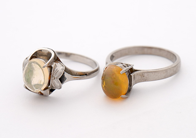 T様 (プラチナ 2本のメキシコオパールの指輪をペンダントにリフォーム)