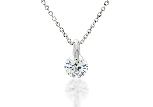 I様 (プラチナ 片方のダイヤピアスをネックレスへリフォーム)