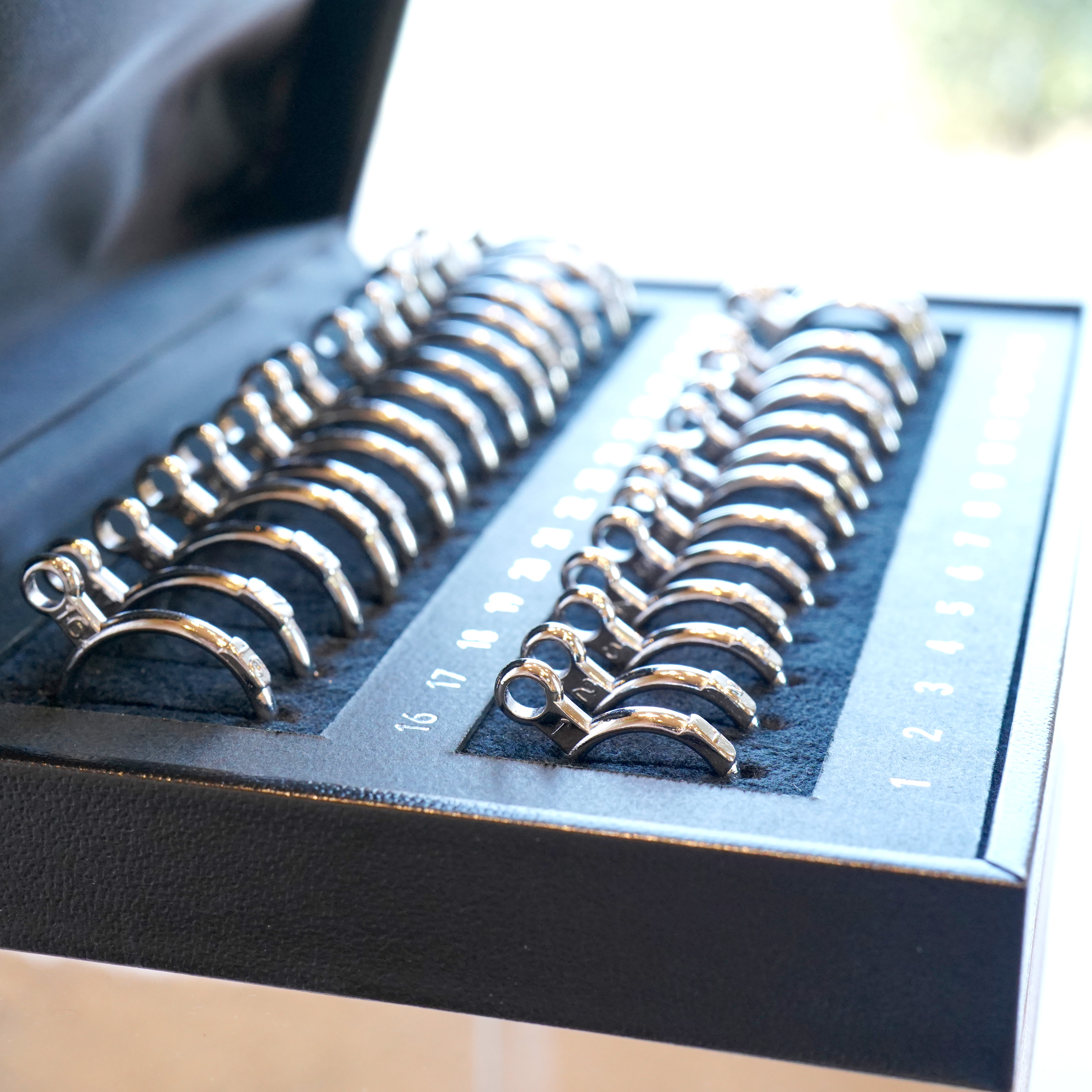 娘さんからお父さんへ。指輪のサイズを測りに来てくれた配達員さんのお話